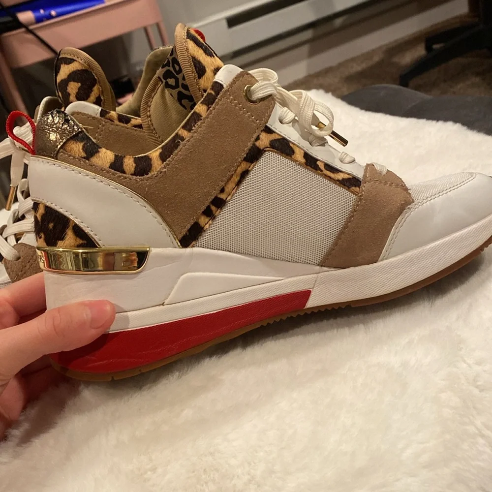 Michael kors wedge Georgie sneakers leopard and white with gold and red accents - Picture 6 of 17